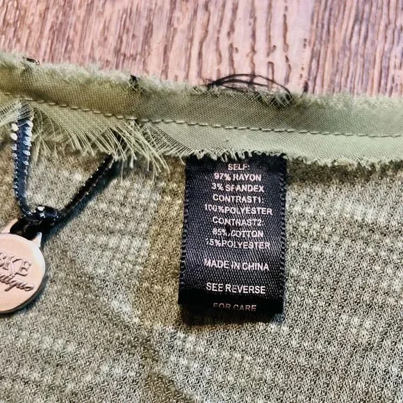 BKE Boutique Green Thermal Lace Henley Boho Cottagecore Top Large - Picture 5 of 13